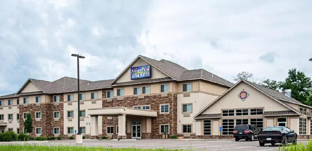 Amerivu Inn And Suites - Chisago City Экстерьер фото