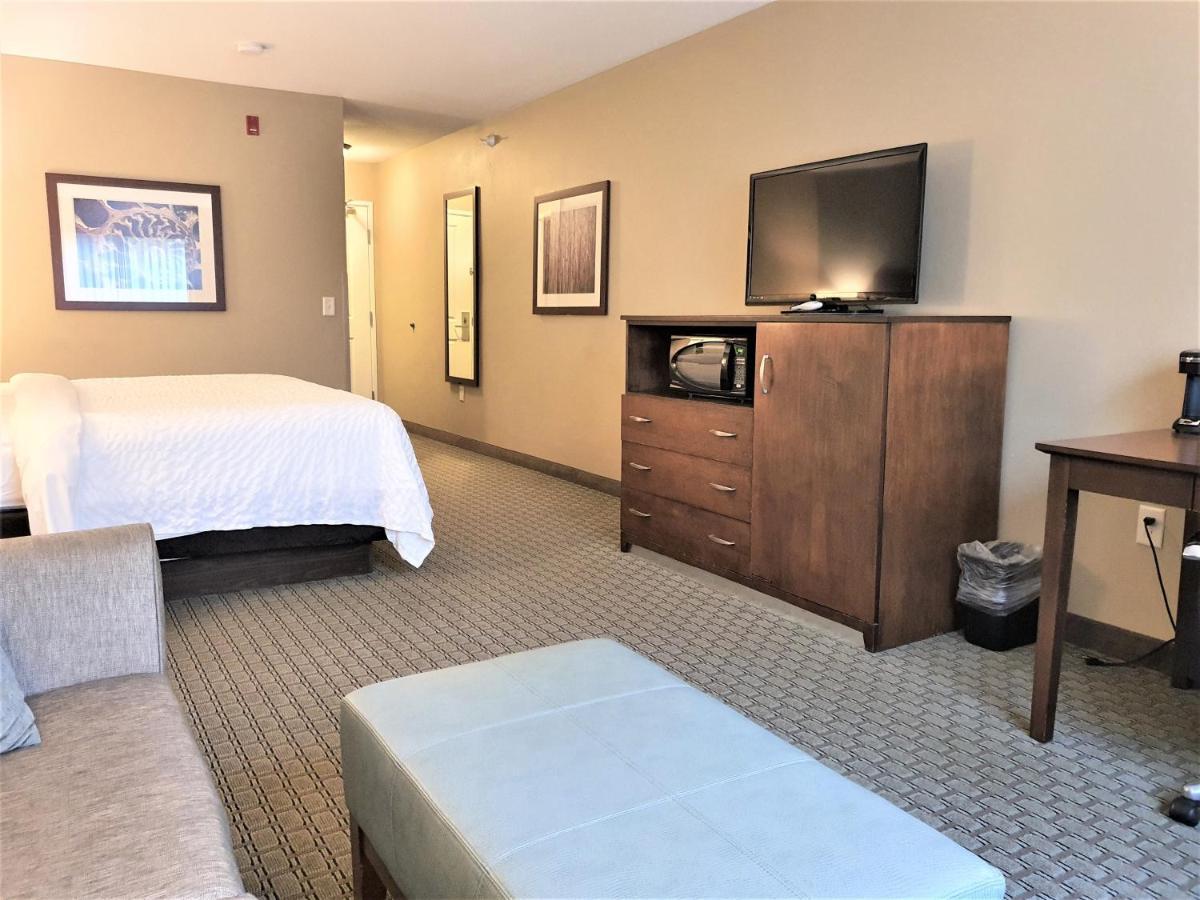Amerivu Inn And Suites - Chisago City Экстерьер фото