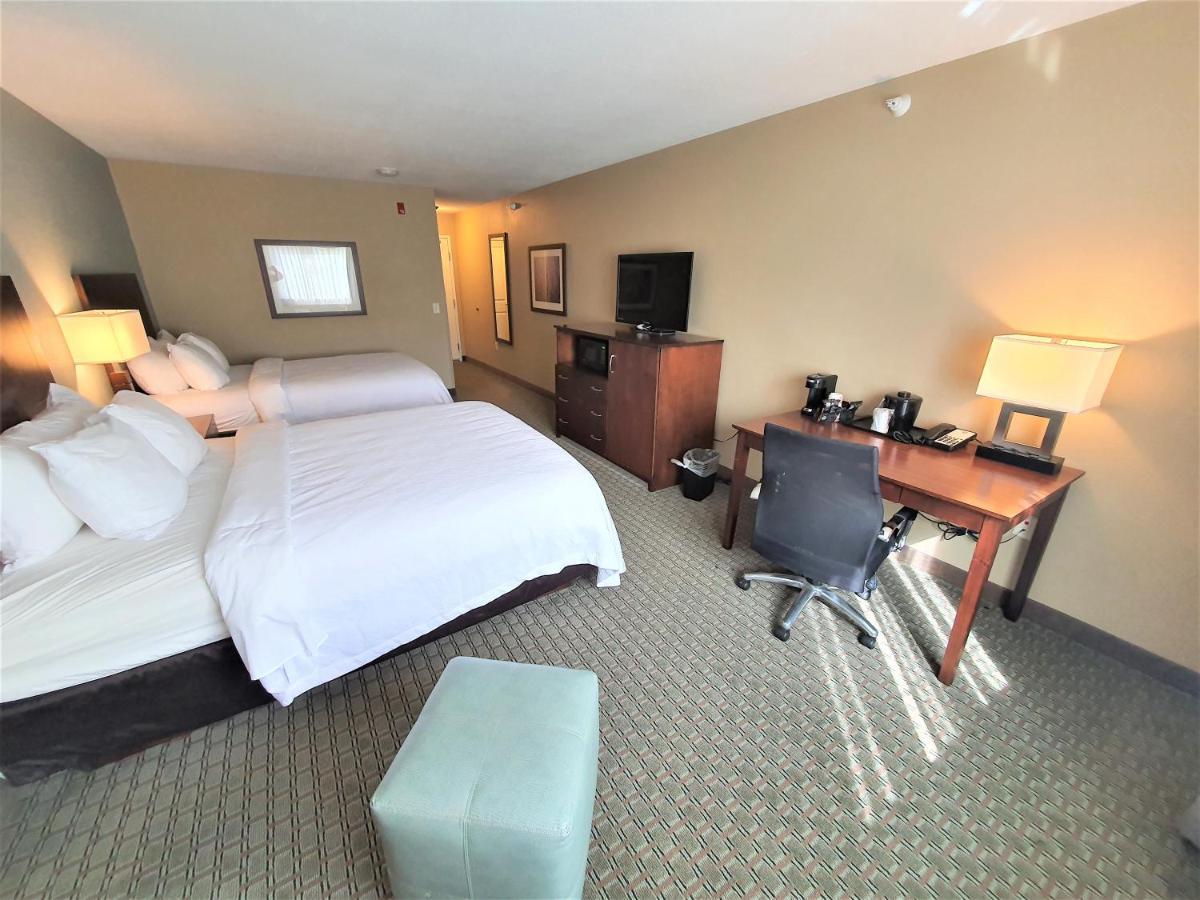 Amerivu Inn And Suites - Chisago City Экстерьер фото