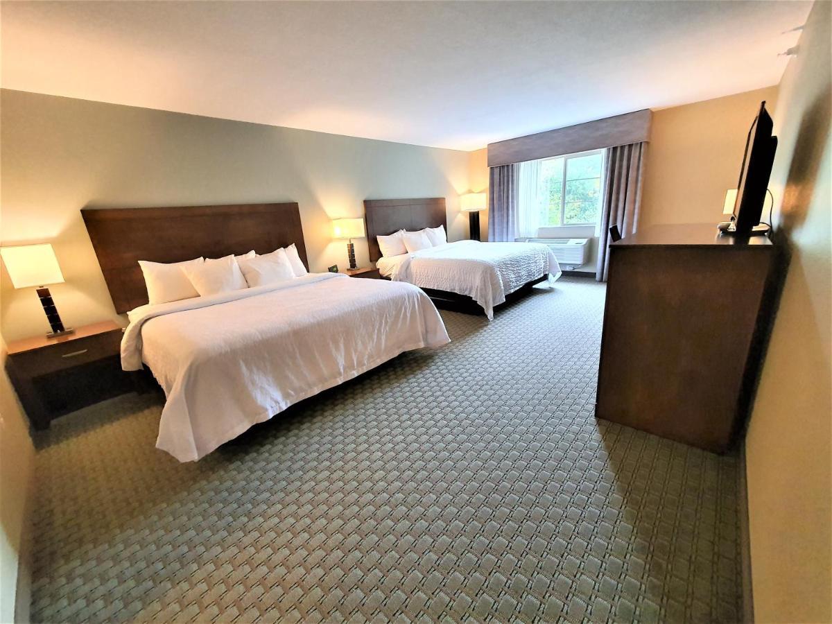 Amerivu Inn And Suites - Chisago City Экстерьер фото