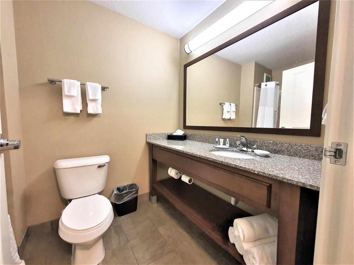 Amerivu Inn And Suites - Chisago City Экстерьер фото
