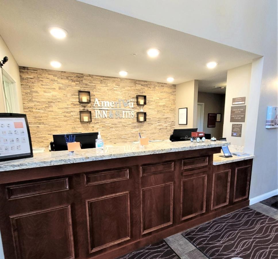 Amerivu Inn And Suites - Chisago City Экстерьер фото