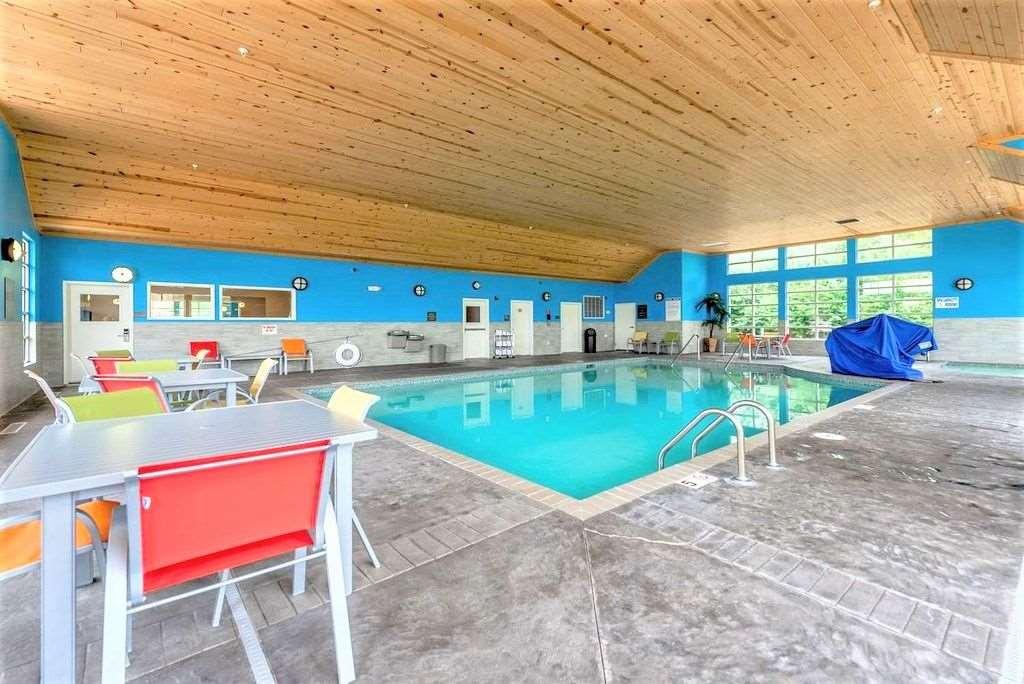 Amerivu Inn And Suites - Chisago City Удобства фото